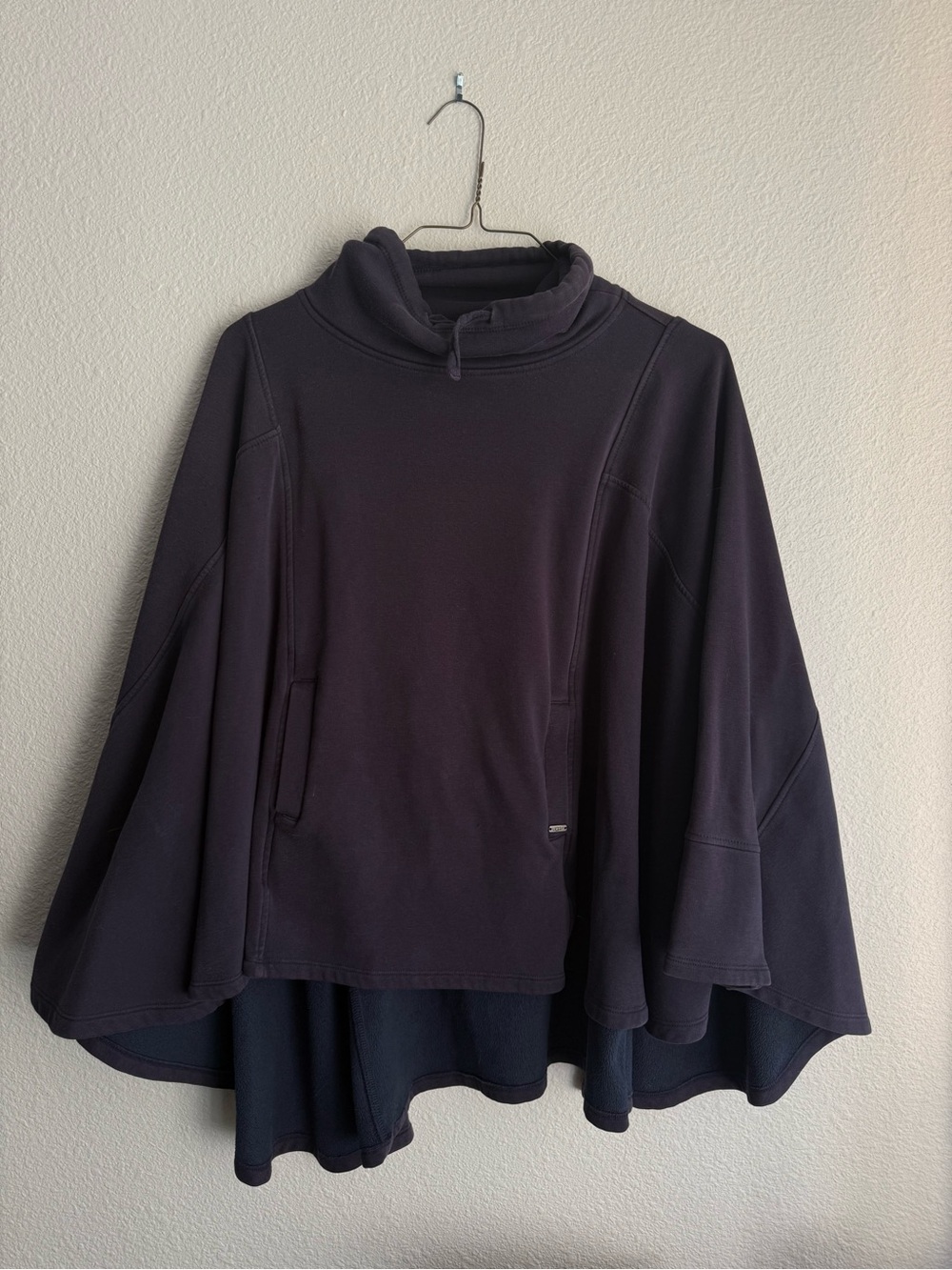 UGG Women's Navy Poncho Sweatshirt